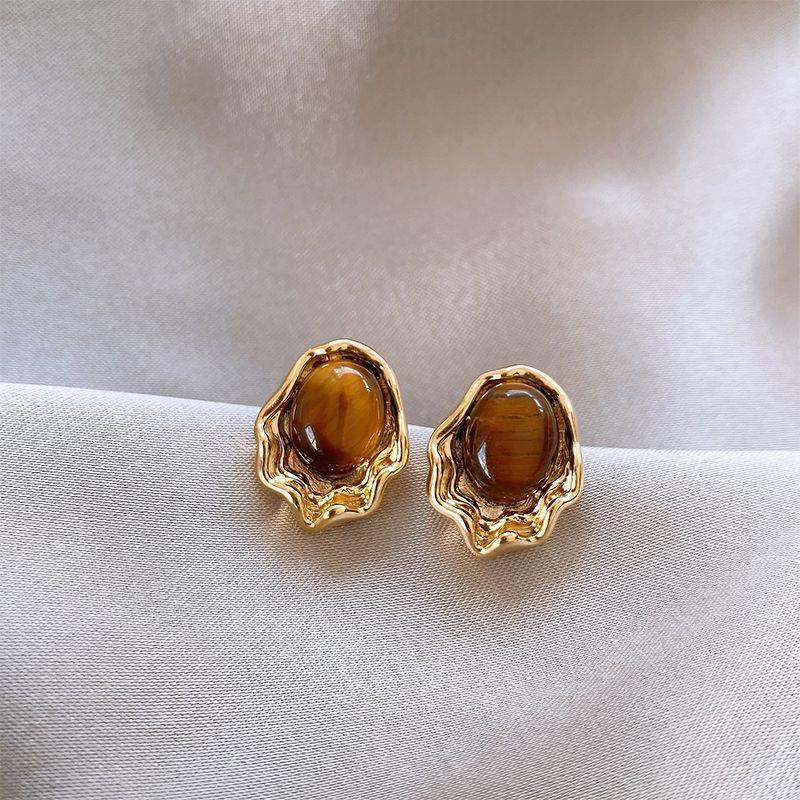 Elegant Gold Tiger Eye Stud Earrings – New 2025 Designer Style