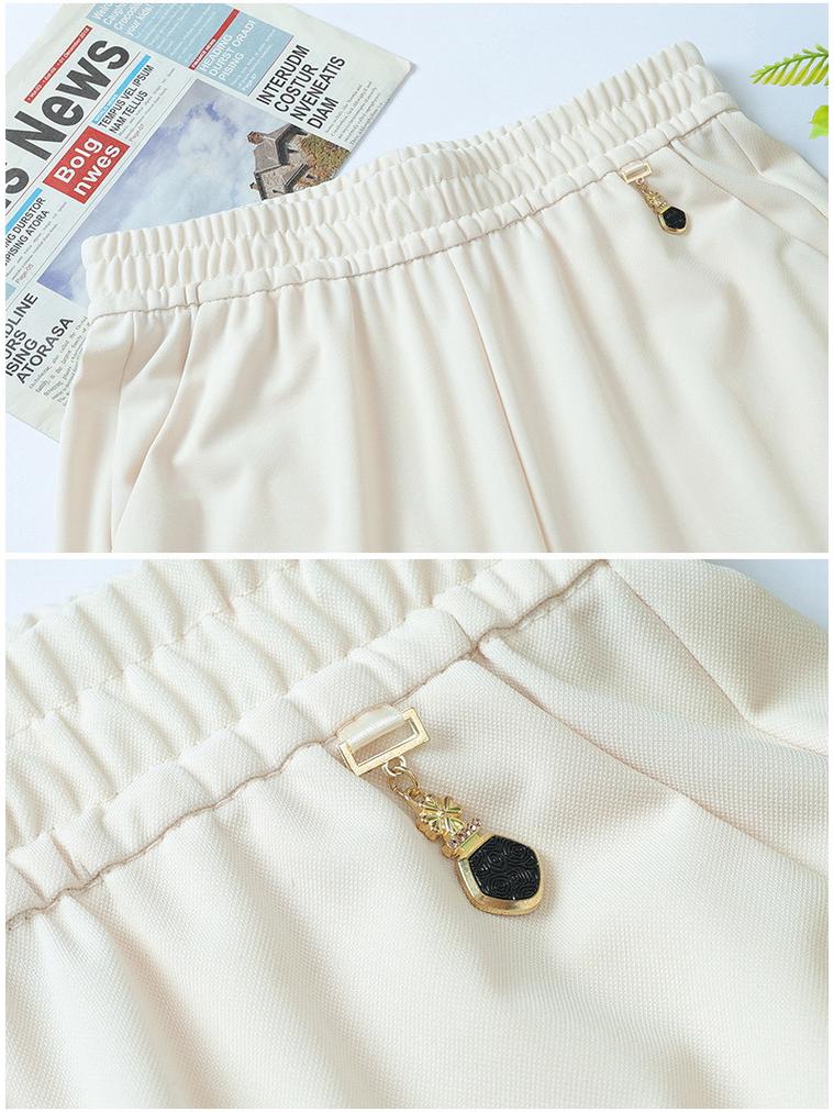 High-Waisted Tencel Pants for Middle-Aged and Elderly Women - Loose Fit, Slimming, Elastic Waistband, Casual Straight-Leg.