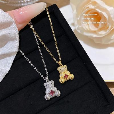 Bezaubernder Bär und Kleeblatt Anhänger Halskette - Funkelnder Diamant Mikrofassung für Damen, Sanfter Stil Schlüsselbein Kette