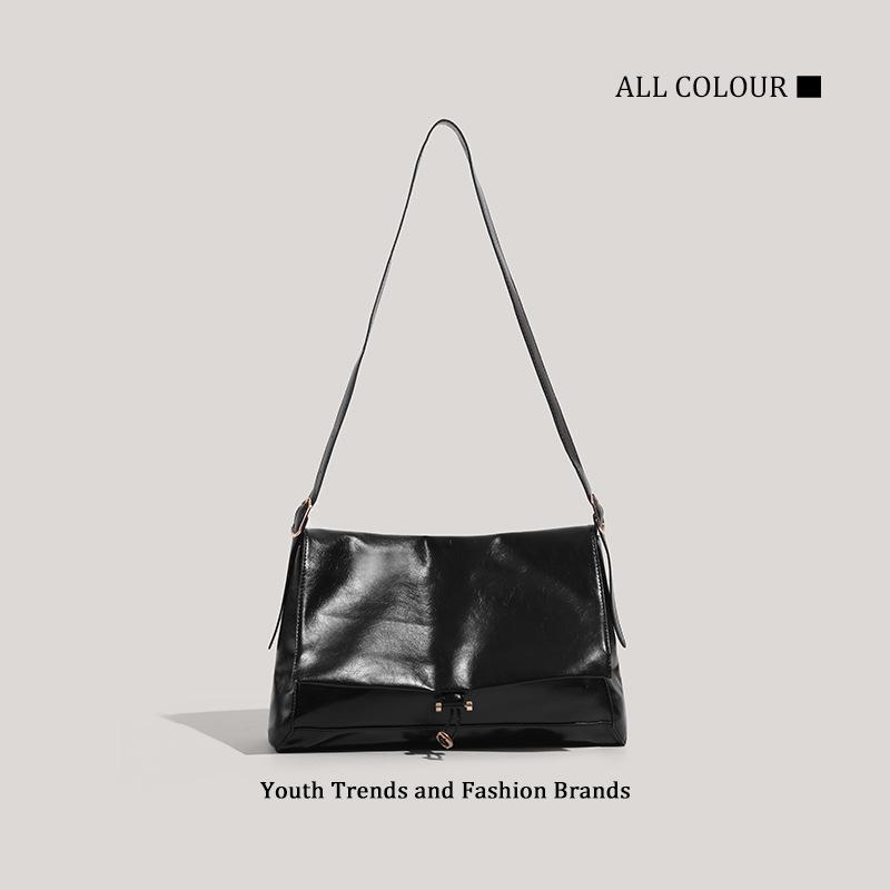 The new high-end soft leather texture underarm commuter bag of the same bag, large-capacity shoulder bag.