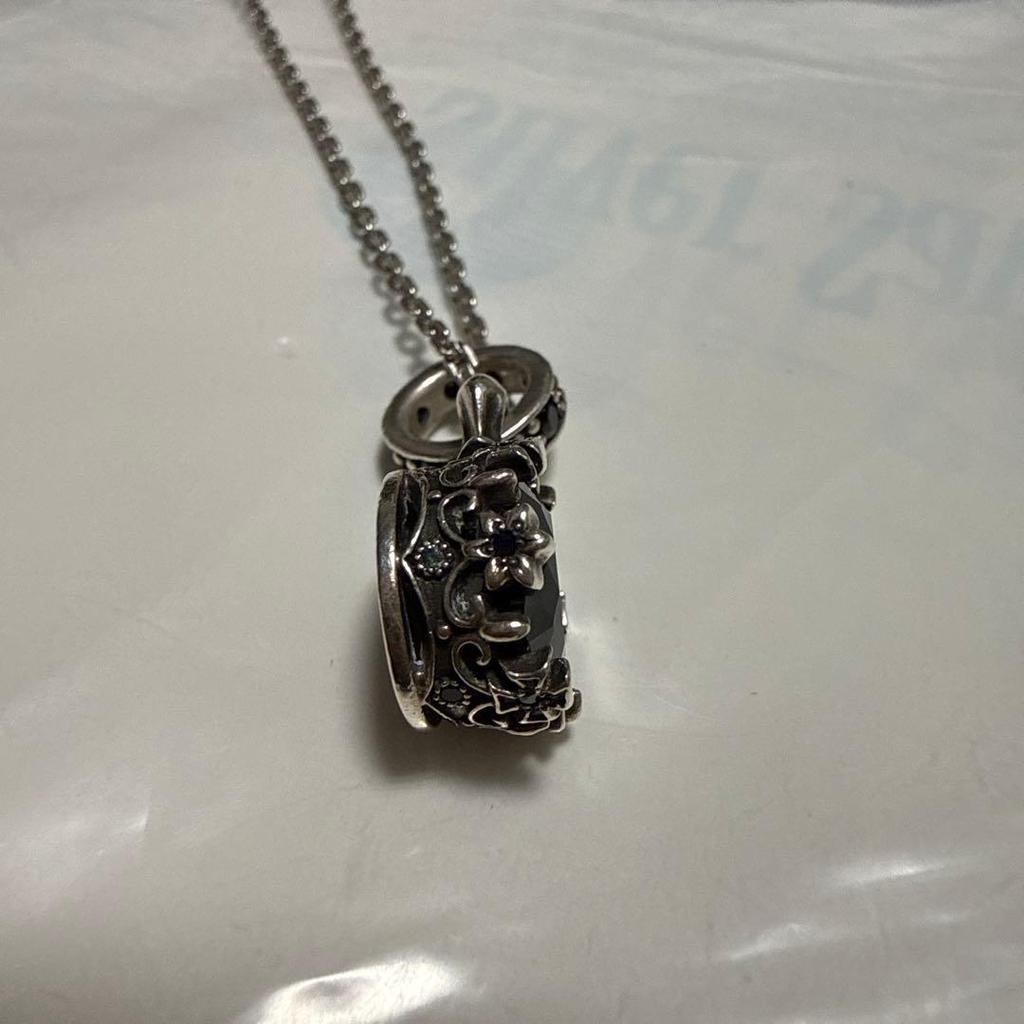 Used Artemis Classic Stone Crown Charm