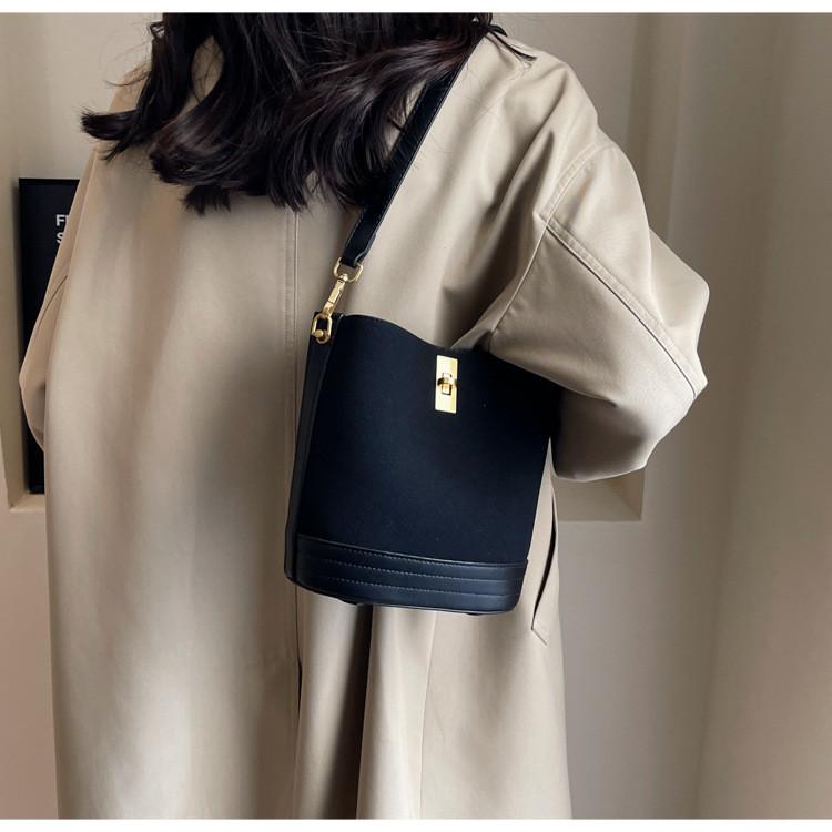 IELGY Women's Autumn/Winter Messenger Bucket Bag - Stylish & Trendy