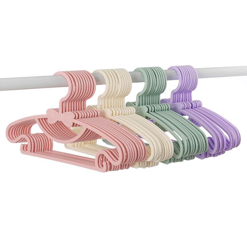 5/10/20 stücke Kinder Kleiderbügel Racks Tragbare Kunststoff Display Kleiderbügel Winddicht Kinder Mäntel Kleiderbügel Baby Kleidung Organizer
