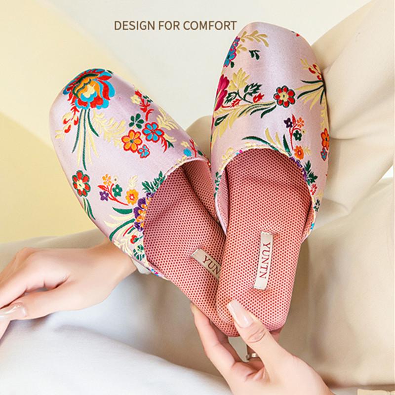 Fashion Luxury Silk Satin Slippers Women Chinese Embroidered Flower Design House Slippers Light Comfortable Winter Warm Mules Flip Flops