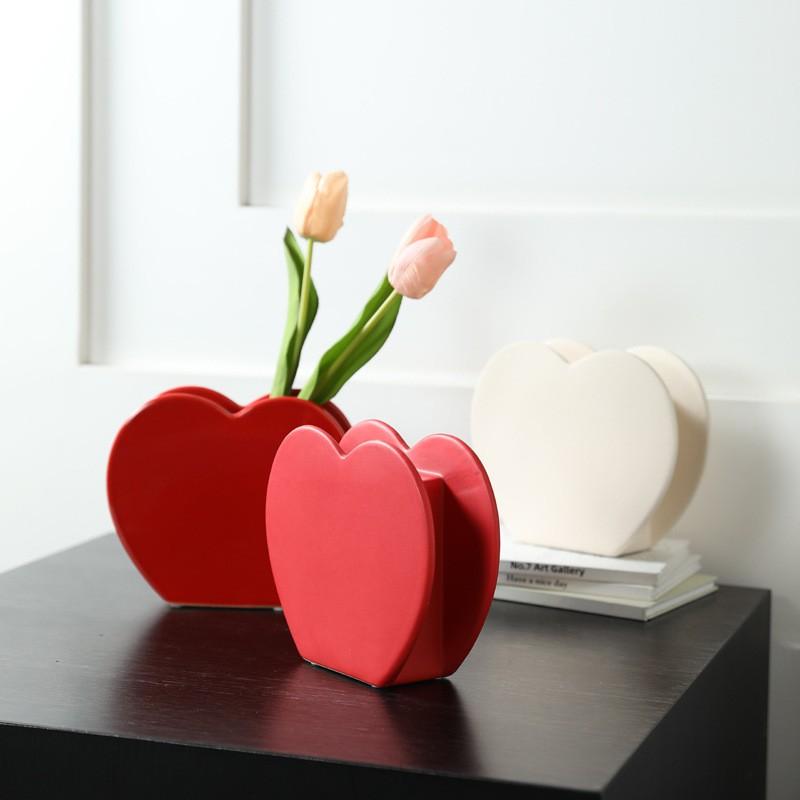 Modern Minimalist Ceramic Heart Shaped Vase Living Room Entryway Dry Flower Decor Home Styling Ornament