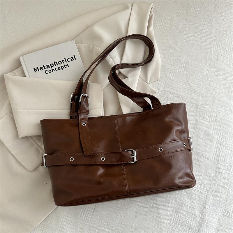 

Fashion commuter large-capacity bag women s casual new high-end versatile shoulder bag going out portable tote bag коричневий