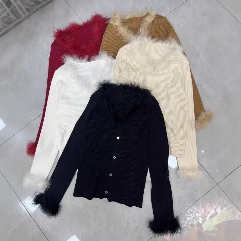 Design Sinn V-Ausschnitt verdickter Pullover Damen Unterwäsche Herbst und Winter neuer Pullover gestricktes Unterhemd kurzes Oberteil Tide