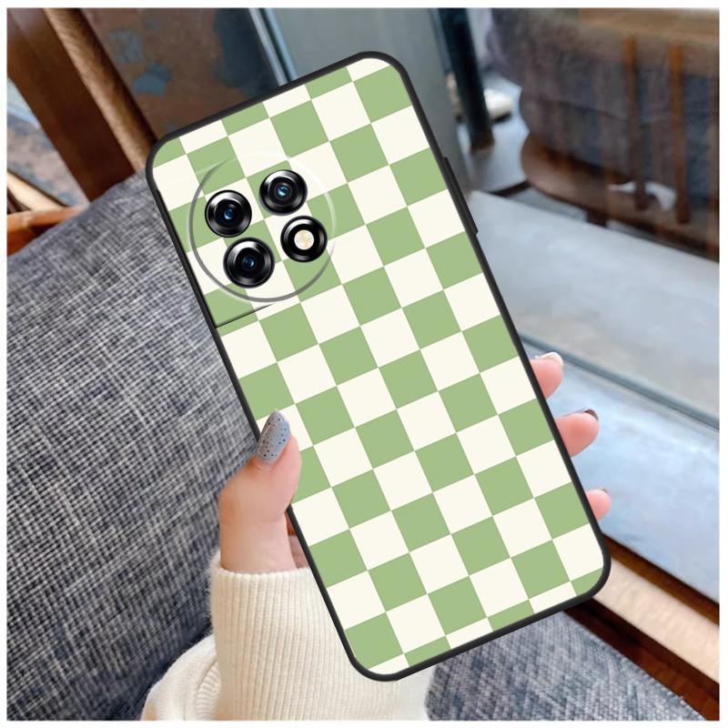 Checkerboard Checkered Board Case For OnePlus 15 12R 13R 13T 10T 8T 13 12 11 10 Pro Nord 5 CE 2 3 4 Lite N20 N30 Coque