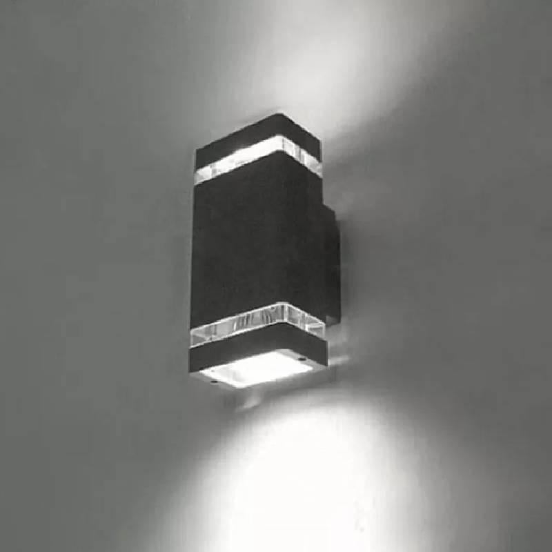 Modern And Elegant Outdoor Wall Light Waterproof Pvc Rectangle Design For Gardens