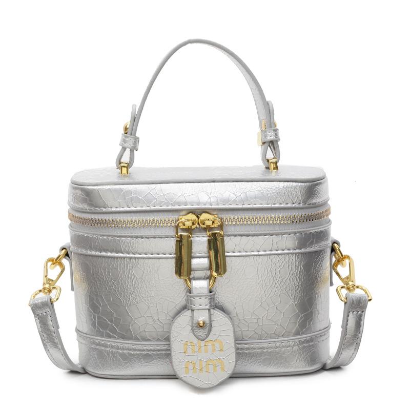 New Fashionable Portable Box Bag Women's Versatile Explosive Commuter Shoulder Messenger Bag