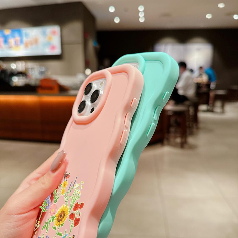N75 Butterflies Flowers Macaron Wavy Edge Phone Cases for iPhone 15 Pro Max Samsung A54 A14 S23 S24 S23 Ultra S21 Redmi Note 13 Pro Shockproof Cover