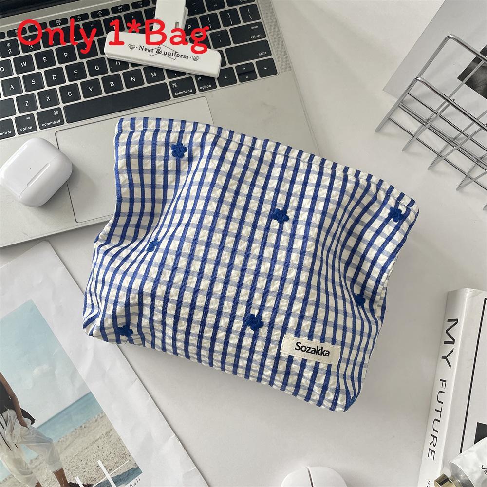 Fashionable Embroidered Plaid Makeup Bag For Women With Cotton Lining For Home Storage