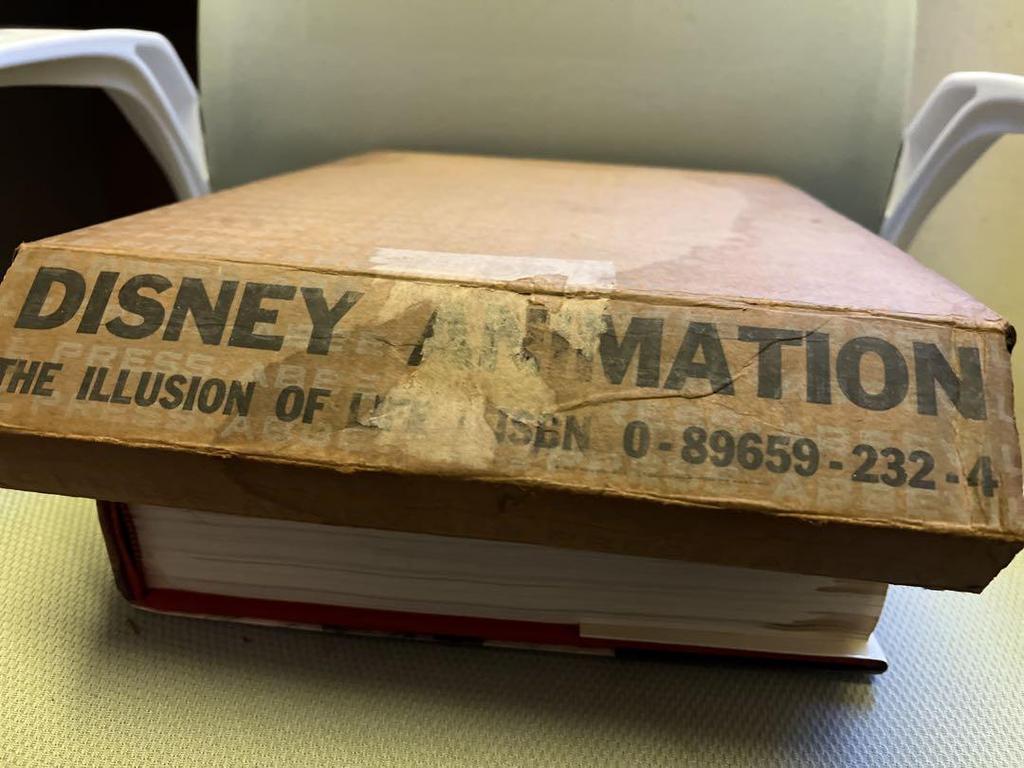 [USED] The Illusion of Life: The Magic of Breathing Life [Foreign Book]