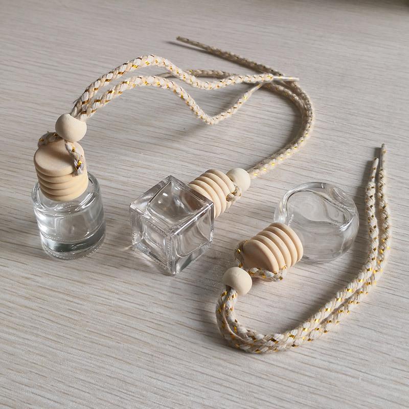 Car Rearview Mirror Aromatherapy Pendant - 8ml Glass Perfume Bottle for Interior Decoration