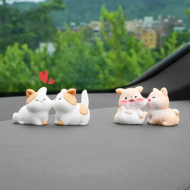 2 Stück Kawaii Kussgesicht Hase Kätzchen Puppe Auto Dekor Lustige Harzenten Frösche Figuren Auto Innenraum Armaturenbrett Niedliche Auto Zubehör