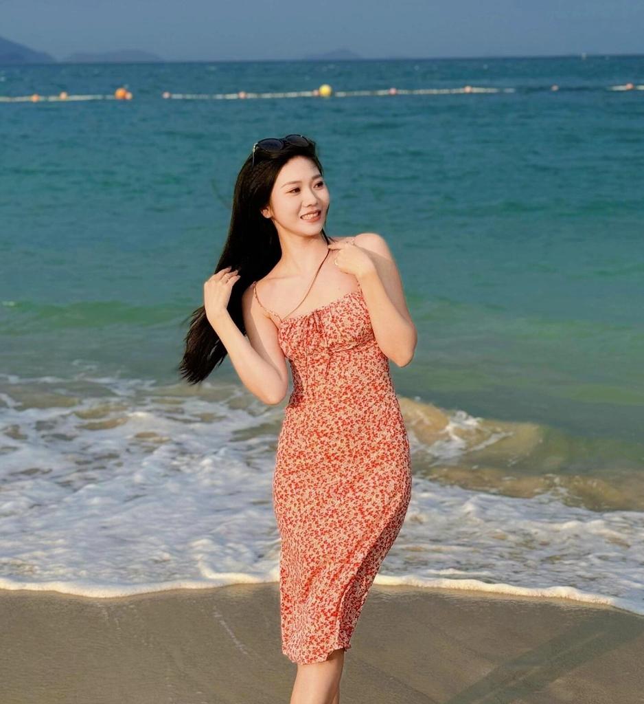 French Floral Lace-up Suspender Dress Women's Summer New Waist Thin Medium and Long Dress Red Holiday Skirt