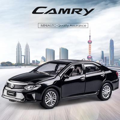 Modello di auto giocattolo pressofuso Toyota Camry in scala 1/32, veicolo giocattolo a trazione posteriore con suono e luce per bambini piccoli, ragazzi e ragazze, regalo da collezione