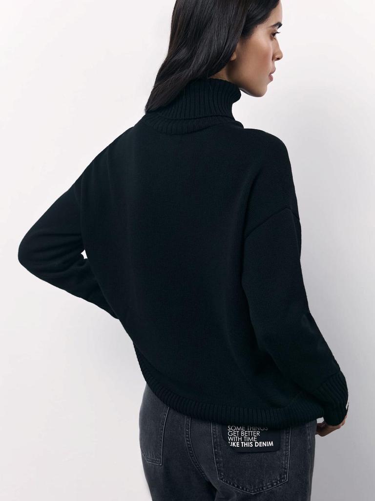 European & American Style Women's High Neck Sweater - Autumn/Winter Knitwear, Loose Fit & Cross Design