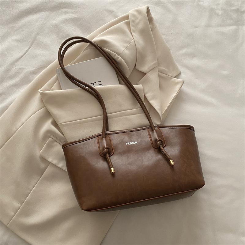 

Сумки большой вместимости женские осенне-зимние универсальные 2025 новые повседневные сумки через плечо под мышку популярны в этом году как сумки-тоут для поездок на работу