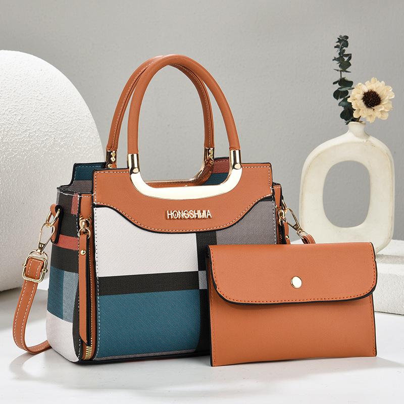 Bag Large Capacity Women's 2025 New Fashion Shoulder Messenger Bag Versatile High Sense Tote Bag Women's Bag Tide