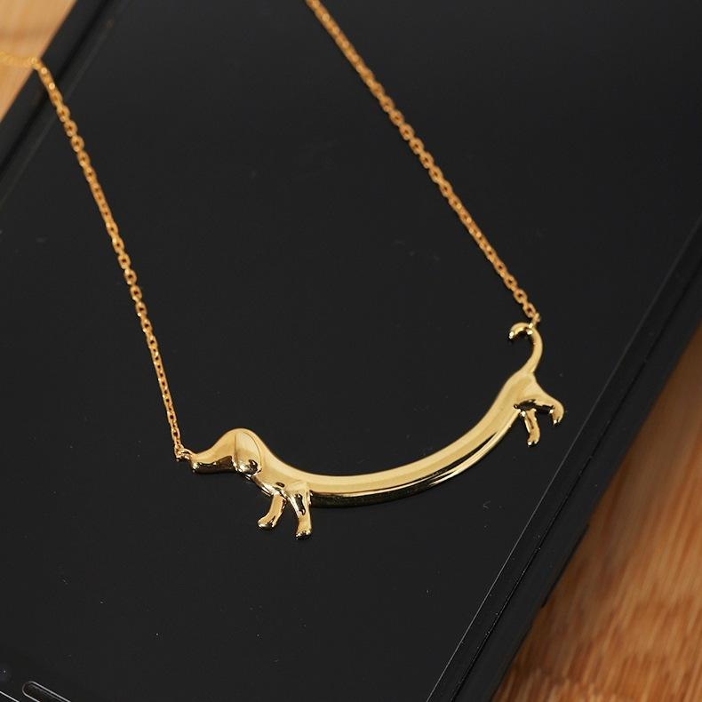 New Dachshund Cute Dog Necklace, Fashion and Creative Niche Collarbone Chain for Women