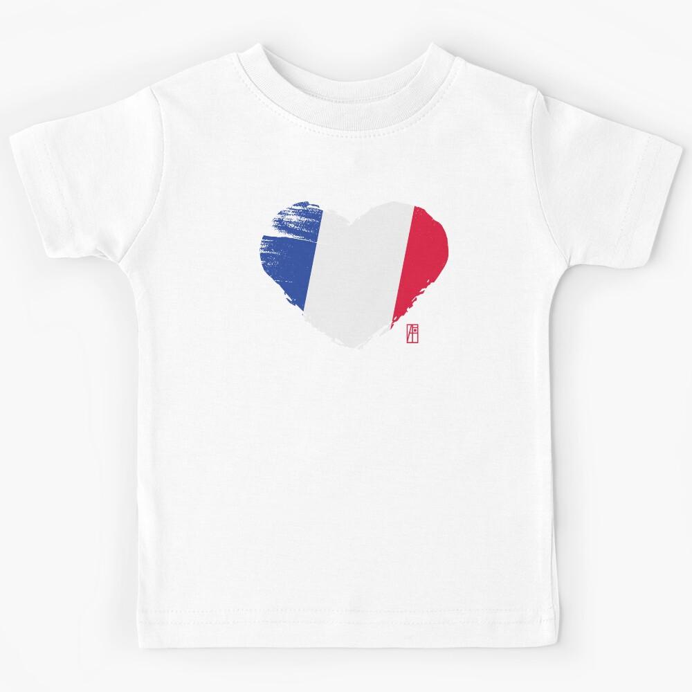 I love my country. I love France. I am a patriot. In my heart, there is always the flag of France. Kids T-Shirt 160
