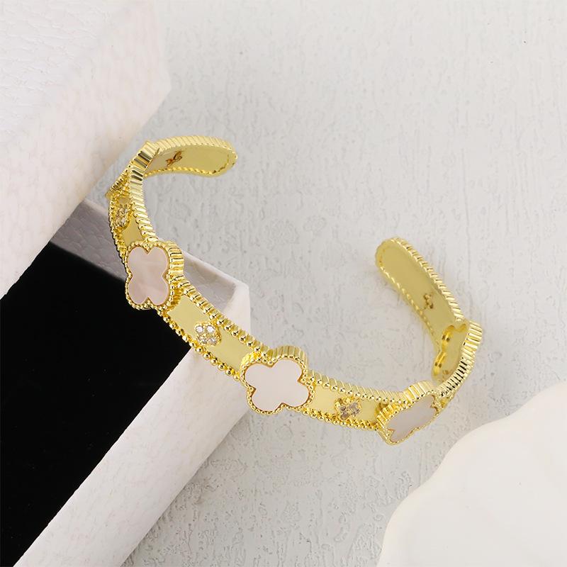 Fresh and Cute Four-leaf Clover Bracelet Open Bracelet Fashion Women's Jewelry