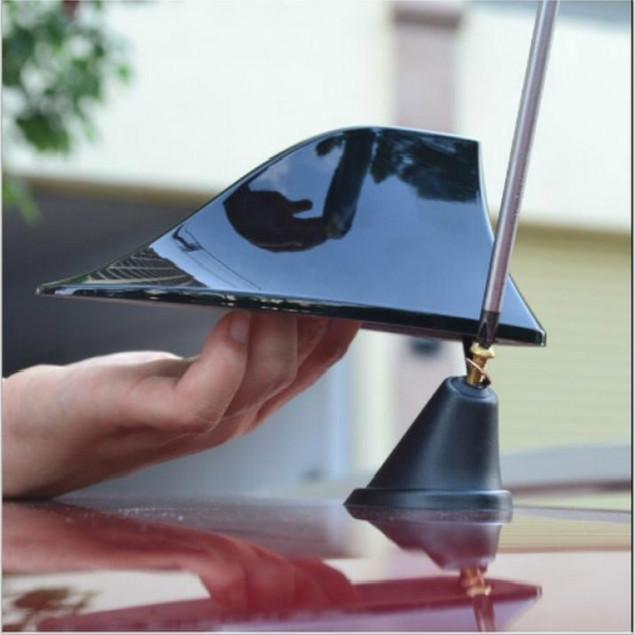 Universal Car Roof Shark Fin Antenna FM/AM Signal Protective Silver B1 U1 Universal Car Roof Shark Fin Antenna FM/AM Signal Protective Silver B1 U1