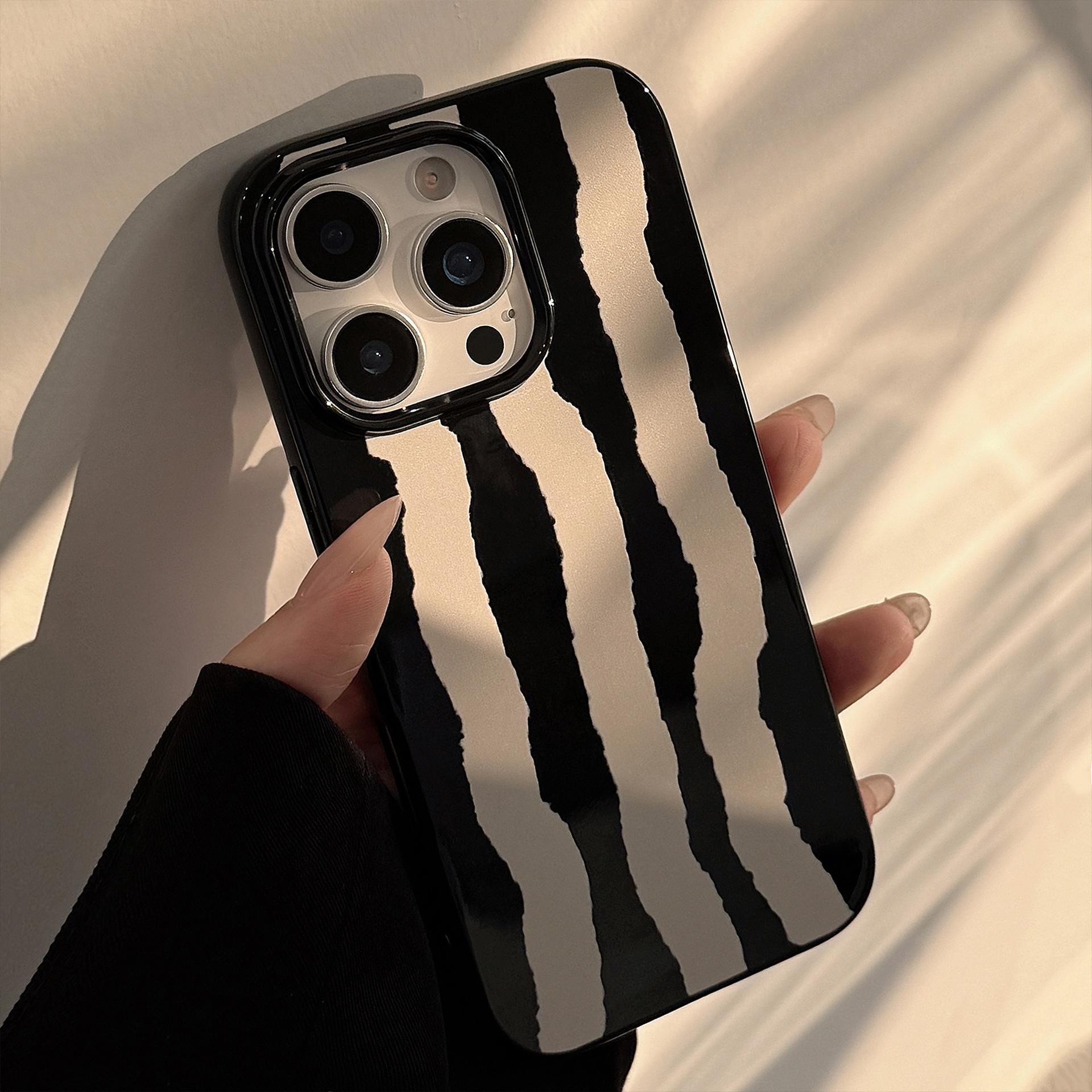

Black and White Art for IPhone16 Mobile Phone Case for Apple 17 Protective Cover 13 Glossy 14 Personalized Stripes 11 Soft Cover 7/8/SE 2020