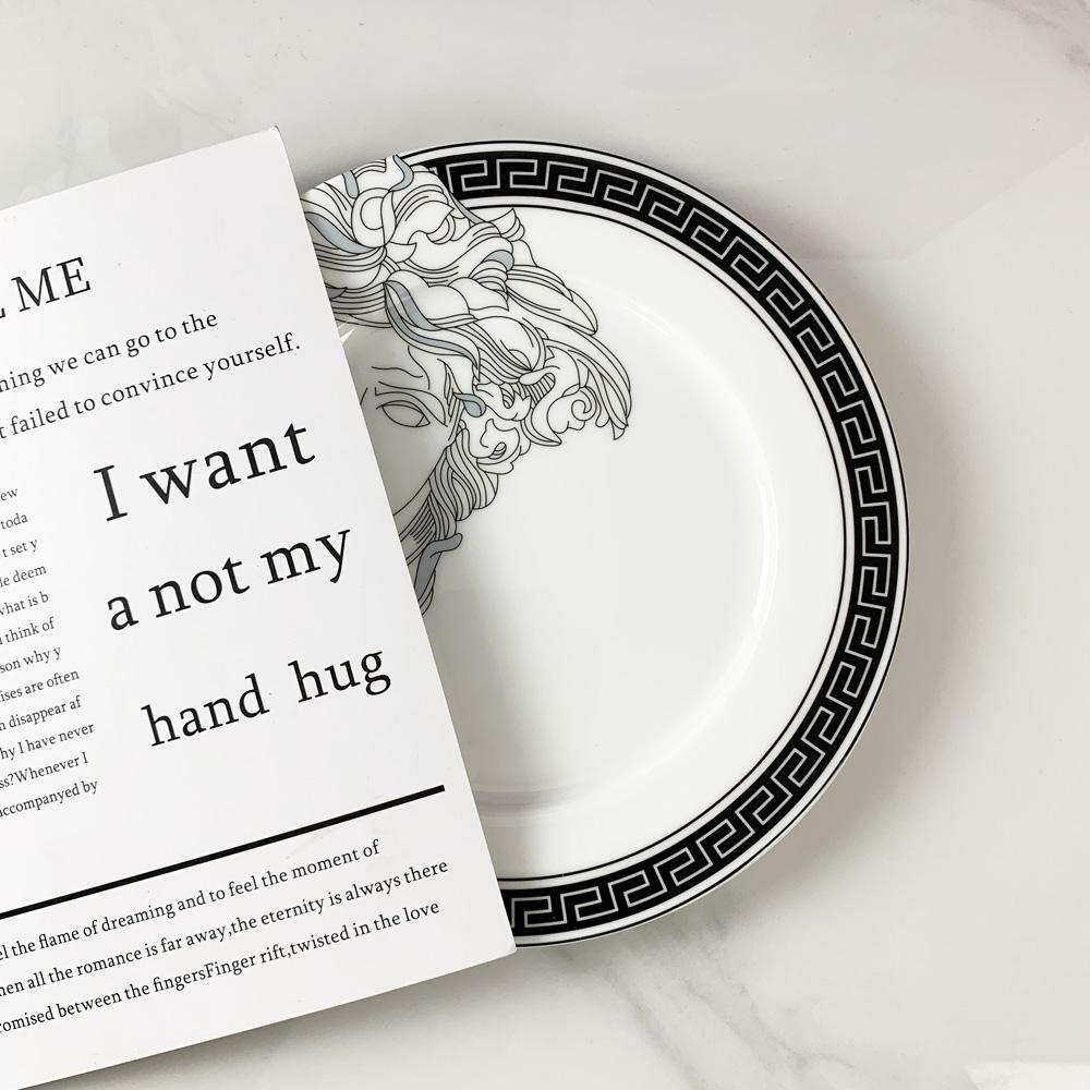 Europäischer westlicher Teller Keramik Haushalts-Steakteller Teller-Set Phnom Penh Leichter Luxus Frühstücks-Dessertteller Musterraum