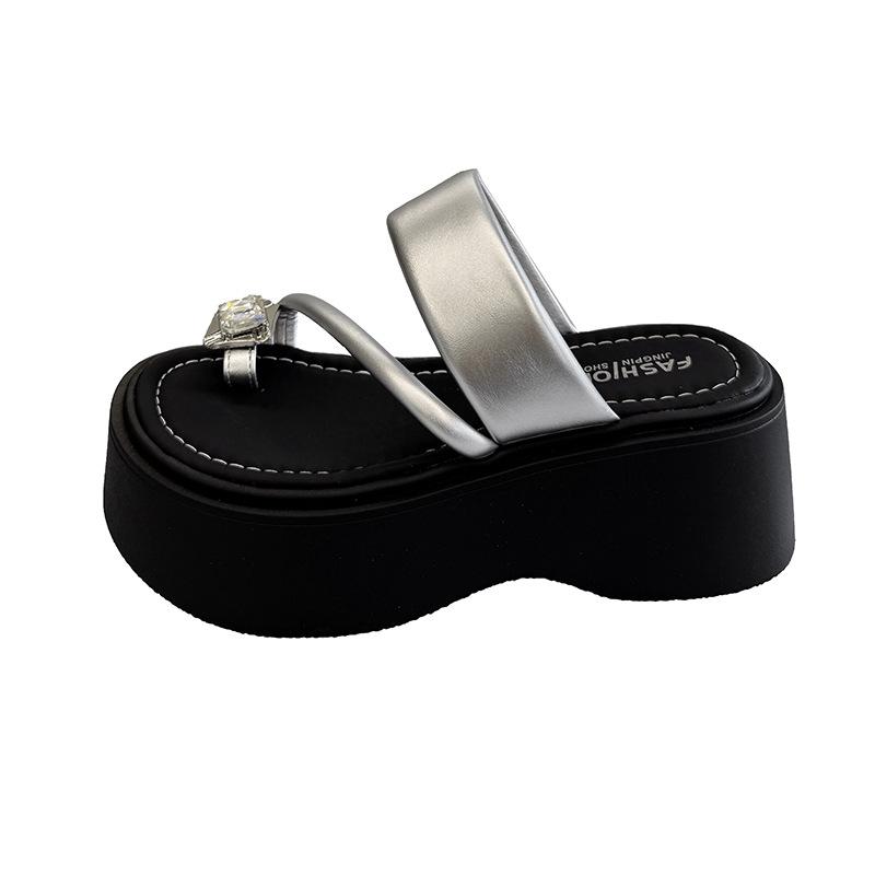 Small Man Height-increasing Platform Beach Shoes Women's Summer Wear 2025 New High-end Rhinestone Cover Toe Slippers