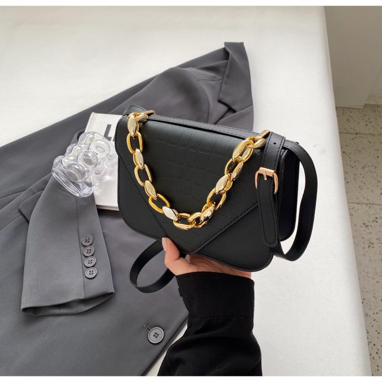 Women's temperament chain solid color 2025 autumn and winter new casual portable shoulder messenger small square bag