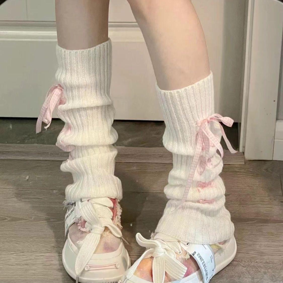 

Клетчатые носки с бантом и повязками - белые, в стиле субкультуры Y2K, в стиле студентов. Plaid straps, One Size белый/розовый