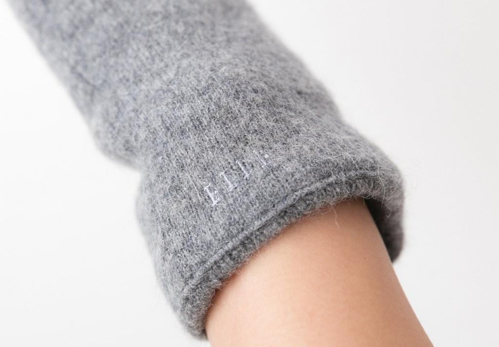 ELLE Cashmere Short Made in Soft Gift Brand Case Included Women's 100% Gloves, Simple, Warm, Double-Layered Gloves, Japan, Wool, Logo, (Gray, 21-22cm)