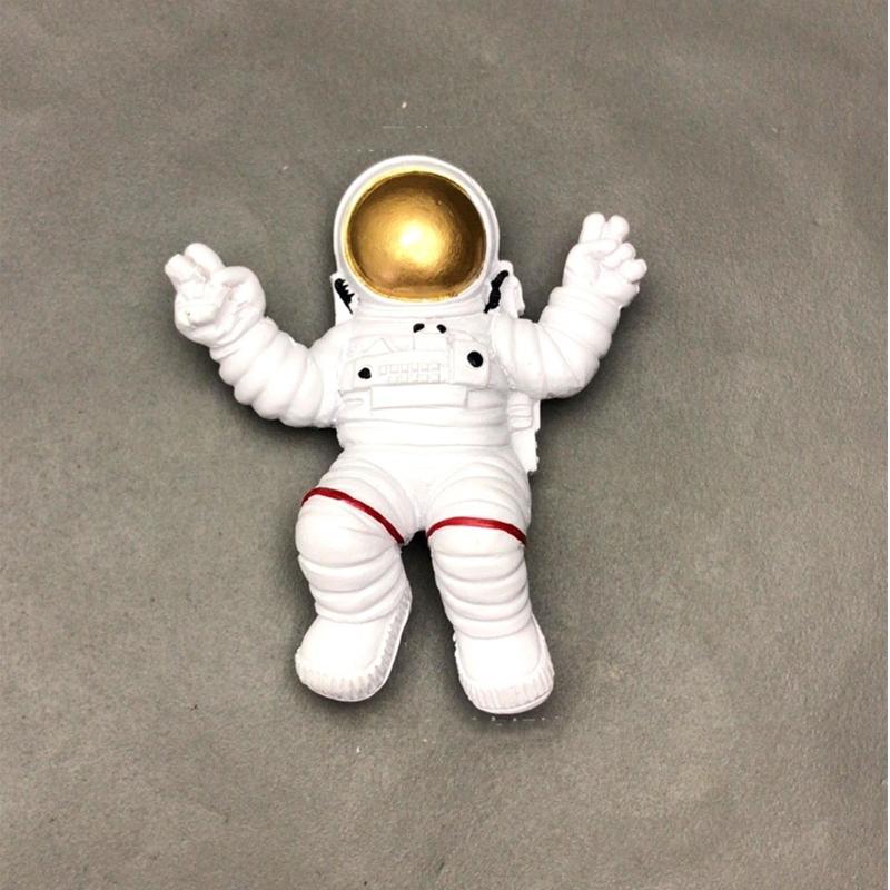3D Astronaut Refrigerator Magnetic Sticker 12pcs/set Resin Magnet Fridge Paste for Home Kitchen Message Board Collection