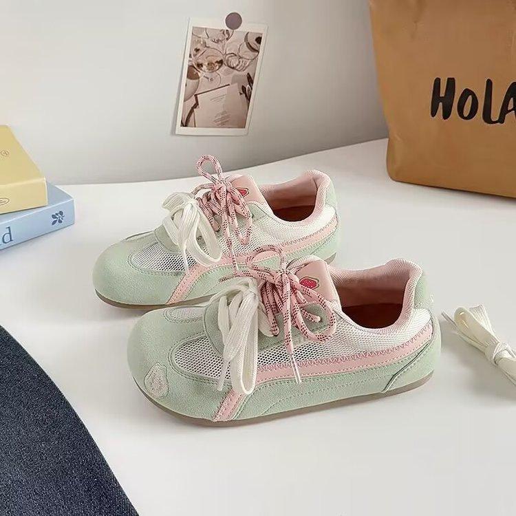 Casual Moral Training Shoes Women's Ins Tide 2025 New Summer Big Head Bread Shoes Versatile Board Shoes Women's Breathable Mesh Shoes