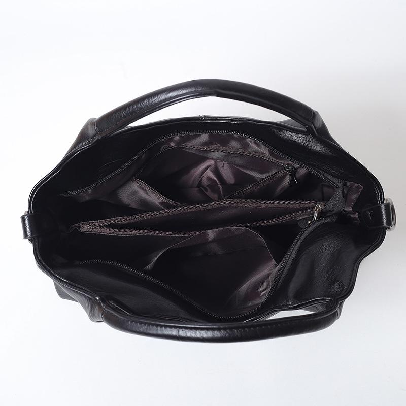 Textured Soft Leather Crossbody Handbag for Middle-Aged Women – Lightweight, Large Capacity, Perfect for Commuting.