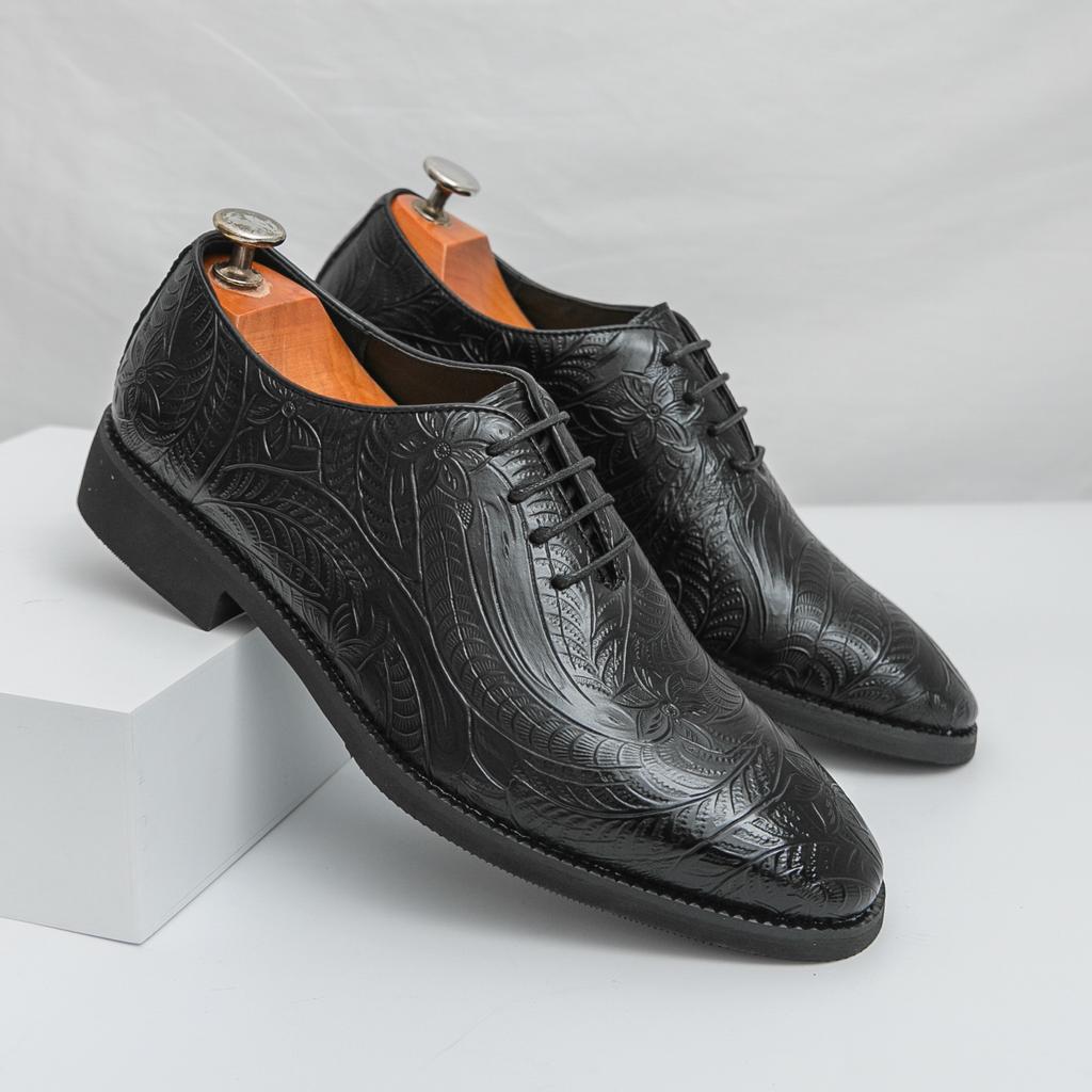 Fashion Handmade Leather Mens Casual Shoes Elegantes Male Business Footwear Comfortable Oxford Shoes Formal Dress Footwear Walking Shoes