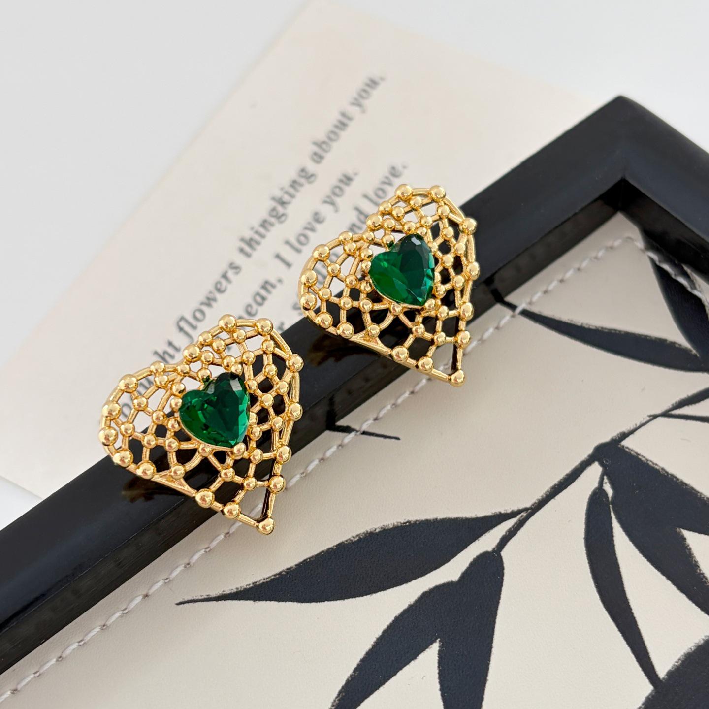 Gold-Plated Heart-Shaped Earrings with Diamond Inlay - Elegant, Fashionable and Versatile Design.