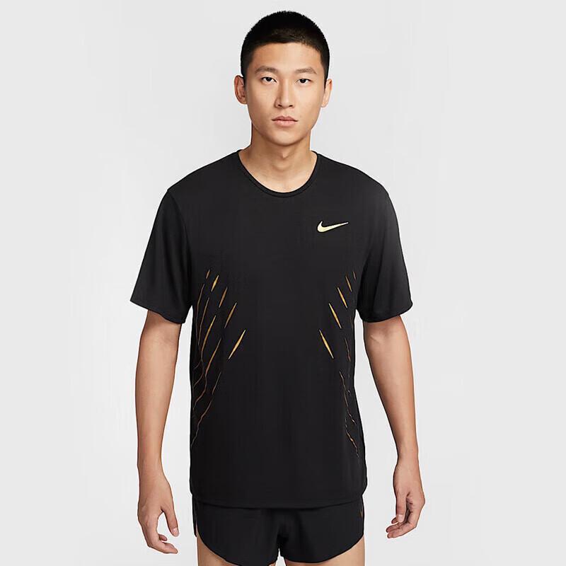 Nike Men s Short Sleeve Casual Sport T-Shirt M