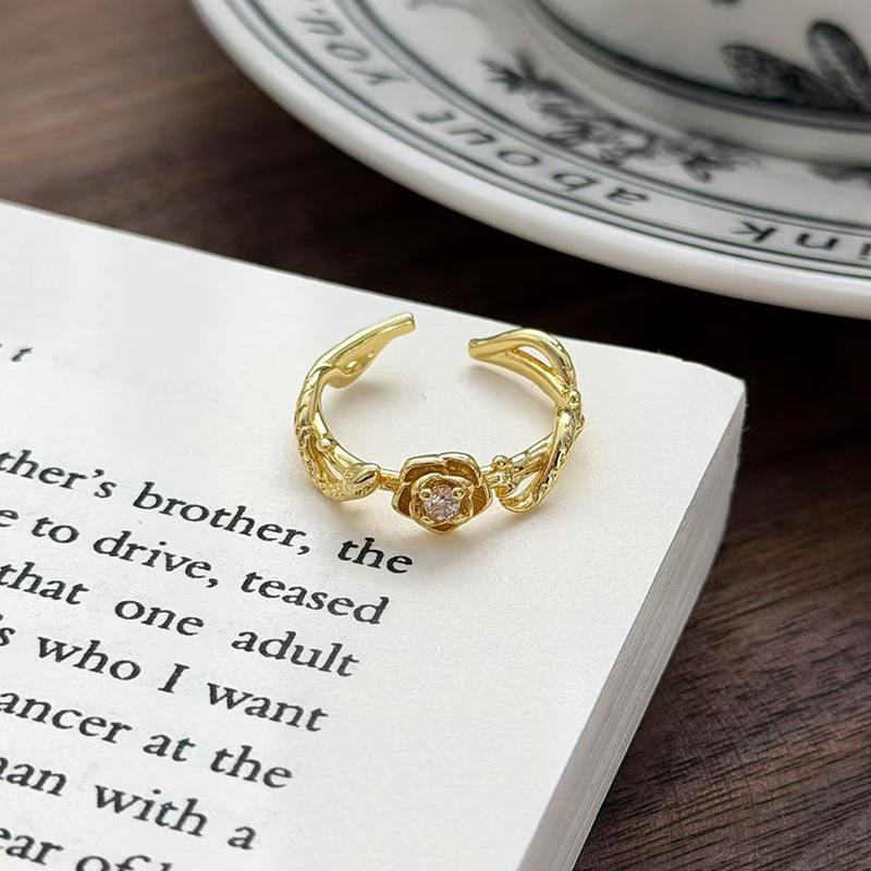 

Niche Temperament Fashionable Simple Design Butterfly Rose Bead Open Ring Exquisite Light Luxury Ring Adjustable opening