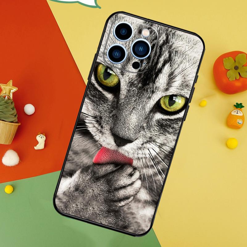 Black Cat Staring Eyes Phone Case For iPhone 17 Pro Max 16 15 14 13 12 11 Pro Max Plus 12 13 Mini 16e 17 Air Cover