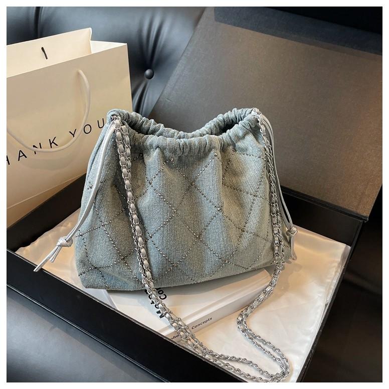 IELGY Denim Bag Female Large Capacity Casual Fashion Chain Crossbody Bucket Bag