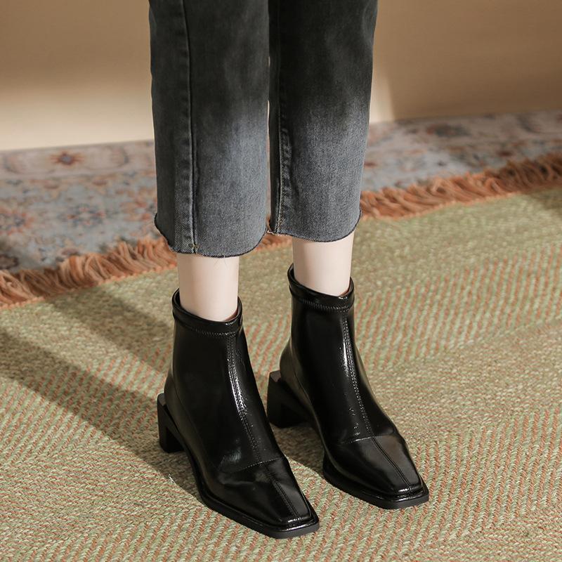 

H376-1 autumn and winter new niche black short boots small square head high heel thin women s shoes short tube rear zipper fashion boots 35