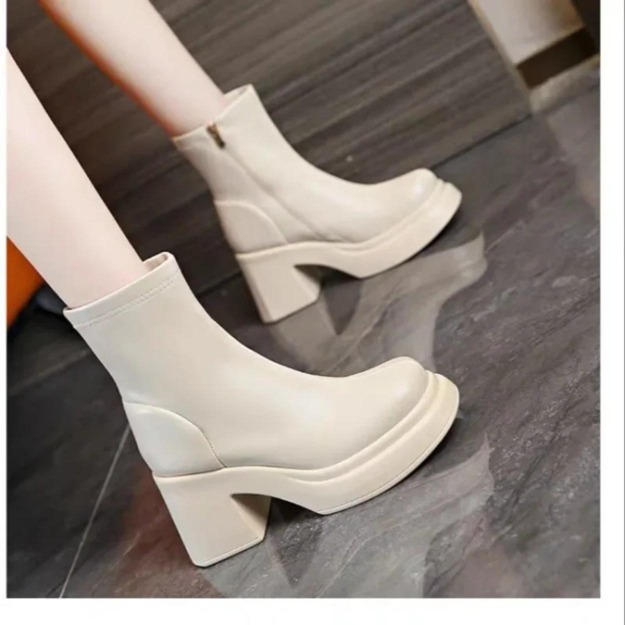 Модная женская обувь 2024 года зимние новые корейские стильные модные ботинки средней длины на толстой подошве с толстым каблуком короткие ботинки для женщин 35 бежевый 2980₽