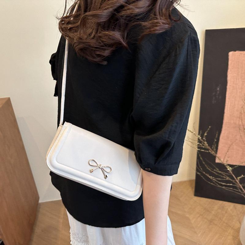 2025 new small square bag bow casual indentation trendy fashion solid color design foreign style messenger handbag bag