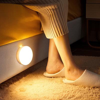 Noční světlo Vysoké lumeny Automatické zapínání/vypínání Energeticky úsporné USB dobíjecí LED