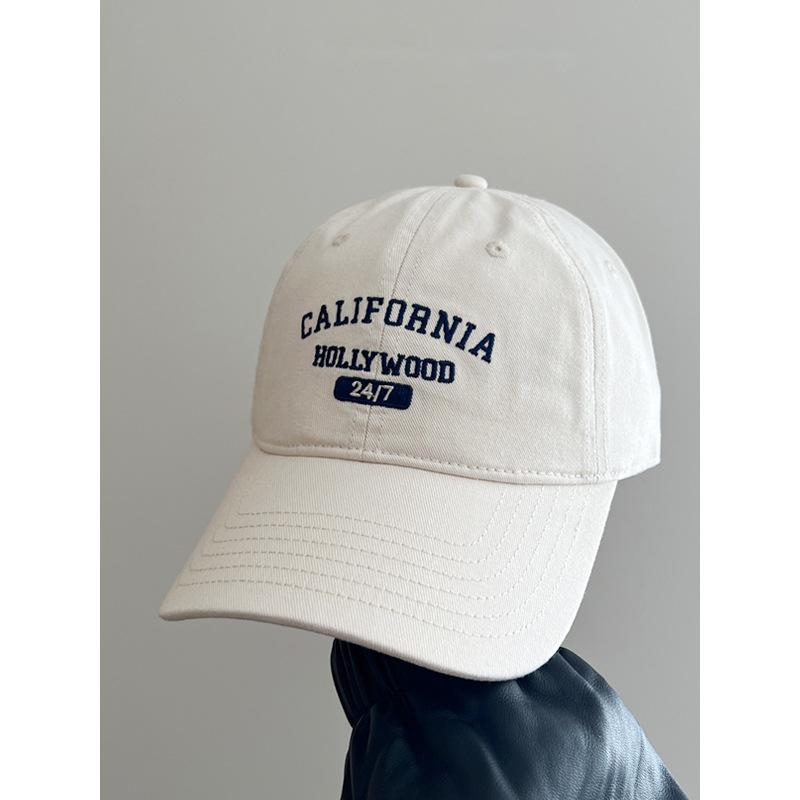 

Simple and fashionable versatile embroidered baseball cap children s spring new cap Adjustable бежевый