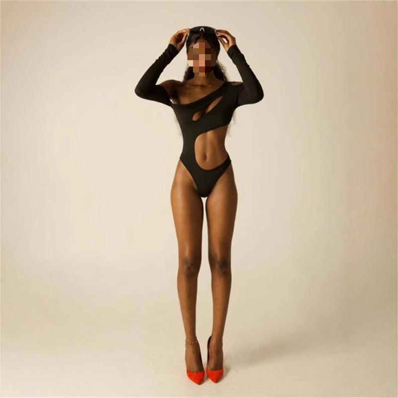 Europäische und amerikanische Damen Crop Top mit ausgestelltem, würzigem Mädchen-Schlankschnitt, langärmelig, schulterfrei, einfarbig