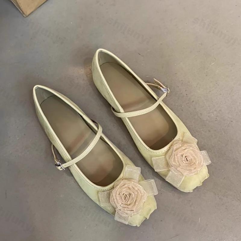 2026Fashion Comfortable New Chinese Flower Gentle Wind Shallow Mouth Shoes for Women New Square Head Flat Bottom Mary Jane Shoes